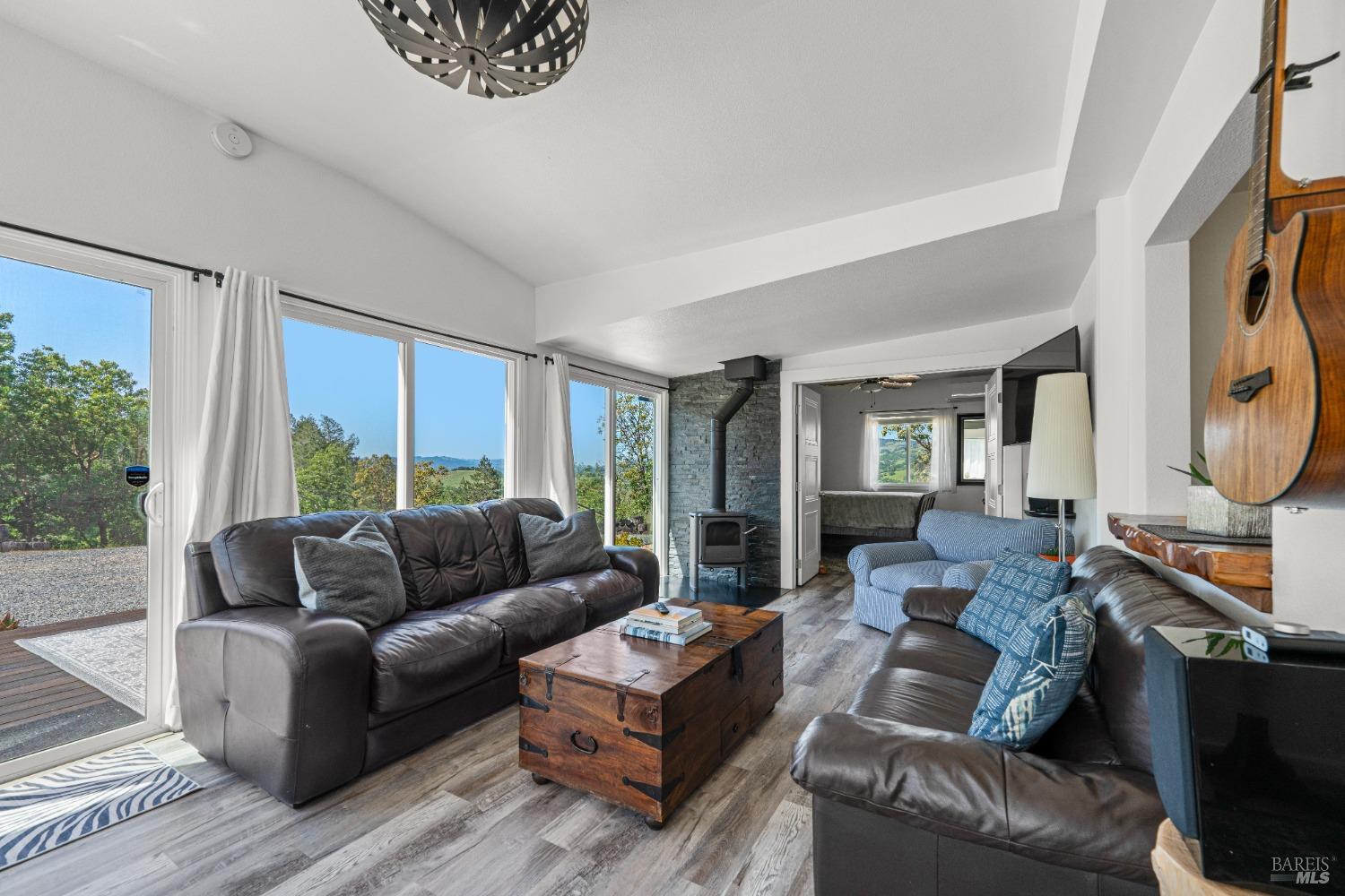 Detail Gallery Image 19 of 58 For 22855 Chianti Rd, Geyserville,  CA 95441 - 5 Beds | 3/1 Baths