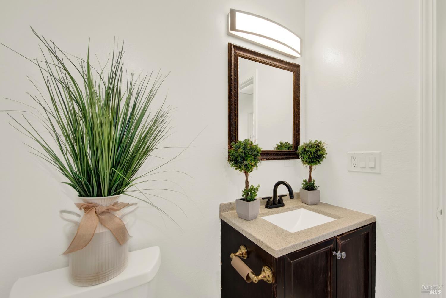 Detail Gallery Image 20 of 35 For 2796 Mankas Blvd, Fairfield,  CA 94534 - 3 Beds | 2 Baths