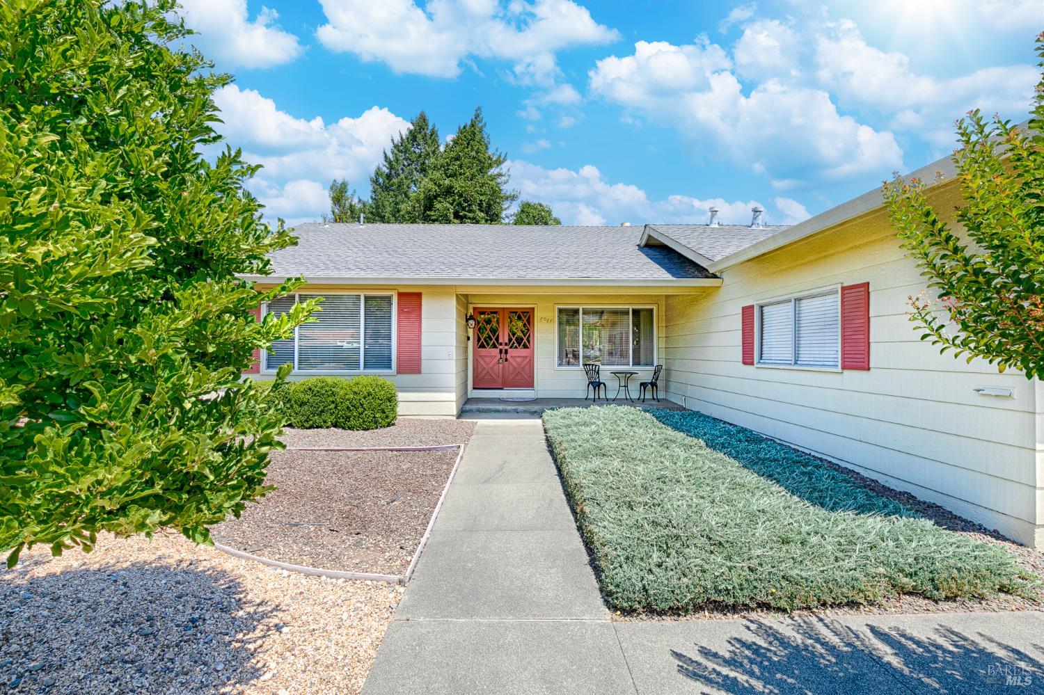 Detail Gallery Image 2 of 43 For 6941 Oak Leaf Dr, Santa Rosa,  CA 95409 - 2 Beds | 2 Baths