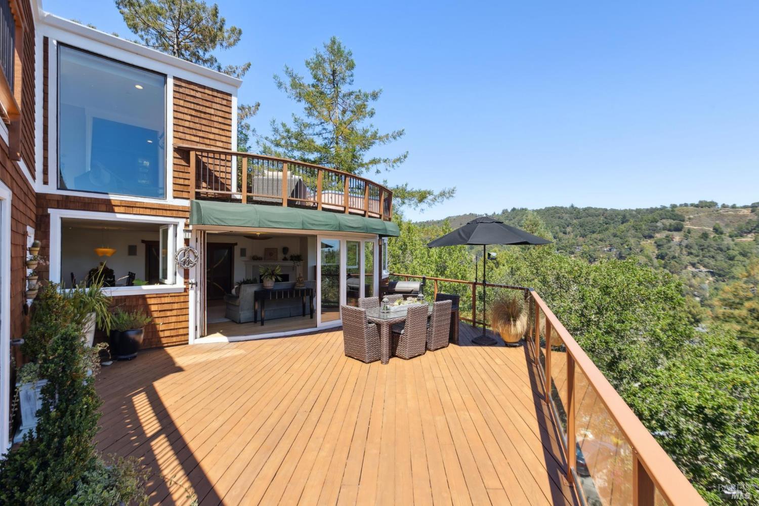 Detail Gallery Image 2 of 60 For 222 Marguerite Ave, Mill Valley,  CA 94941 - 4 Beds | 5 Baths