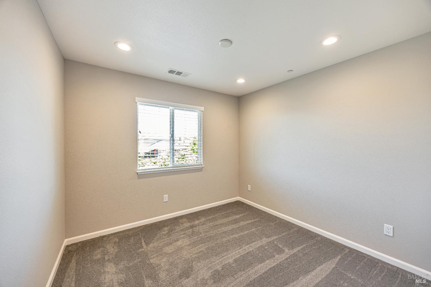 Detail Gallery Image 30 of 60 For 1675 Hopper Ave, Santa Rosa,  CA 95403 - 4 Beds | 3/1 Baths