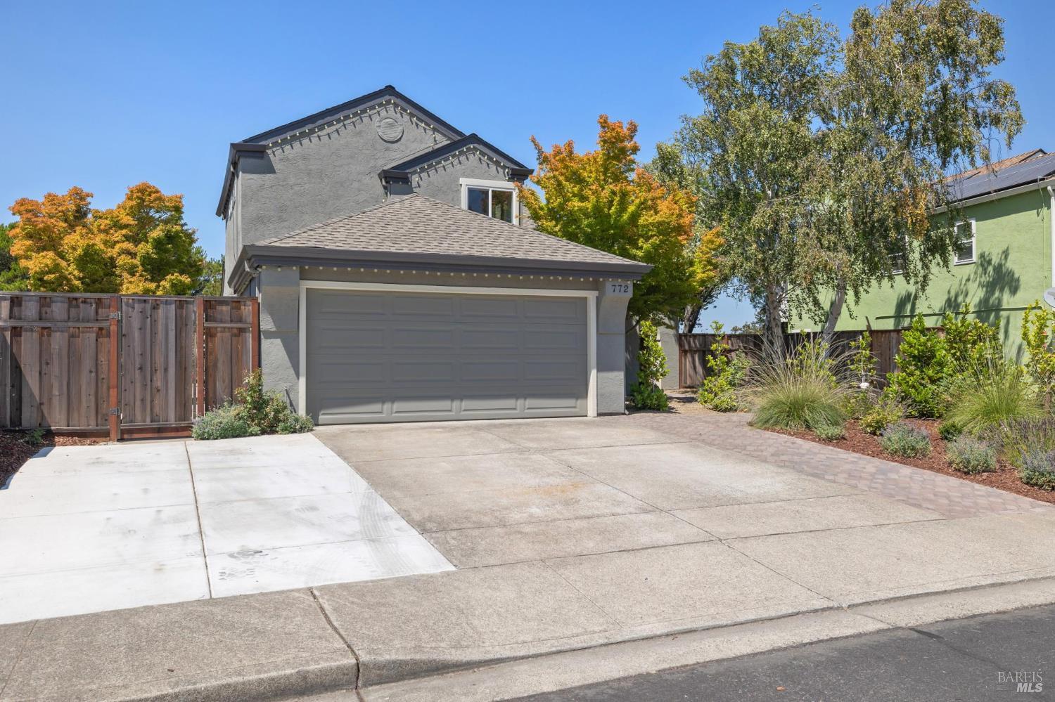Detail Gallery Image 3 of 82 For 772 Barton Way, Benicia,  CA 94510 - 3 Beds | 2 Baths