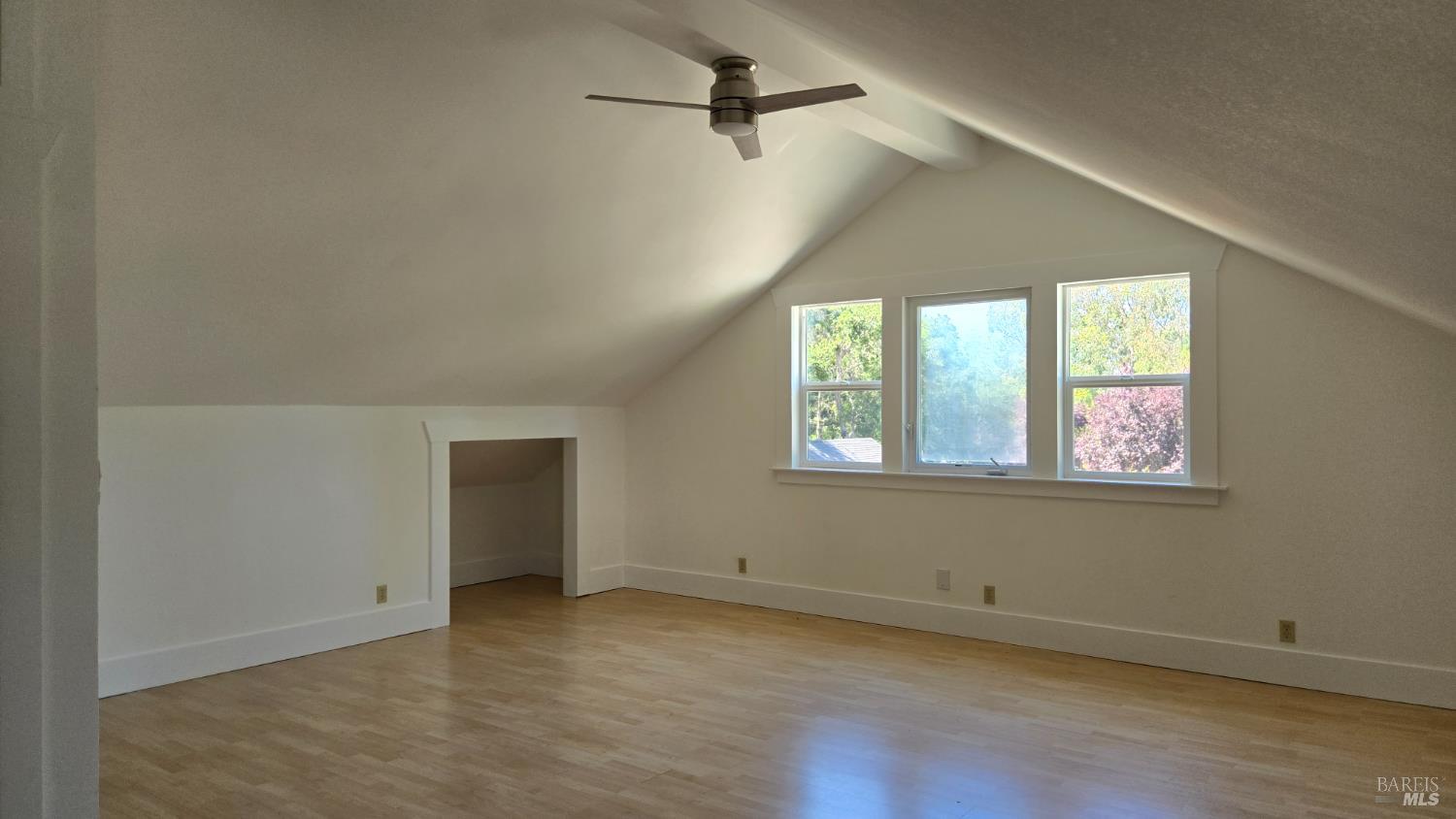 Detail Gallery Image 9 of 46 For 125 Adobe Rd, Penngrove,  CA 94951 - 4 Beds | 3/1 Baths