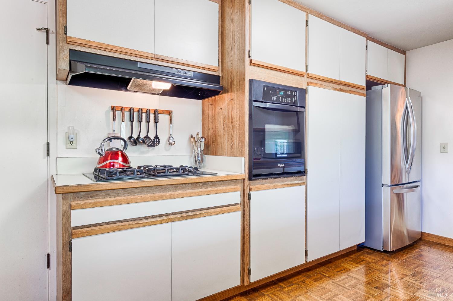 Detail Gallery Image 15 of 43 For 6941 Oak Leaf Dr, Santa Rosa,  CA 95409 - 2 Beds | 2 Baths