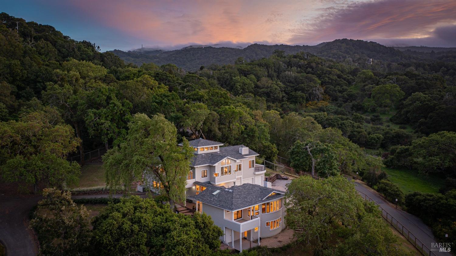 Detail Gallery Image 57 of 75 For 55 Wildwood Ln, Novato,  CA 94947 - 4 Beds | 4/1 Baths