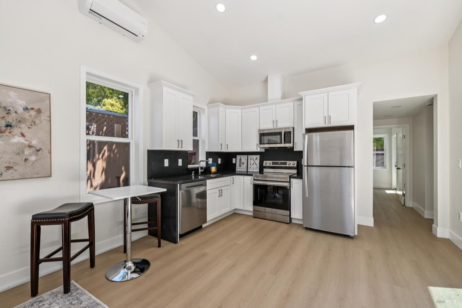 Detail Gallery Image 28 of 38 For 846 Wilmac Ave, Novato,  CA 94947 - – Beds | – Baths