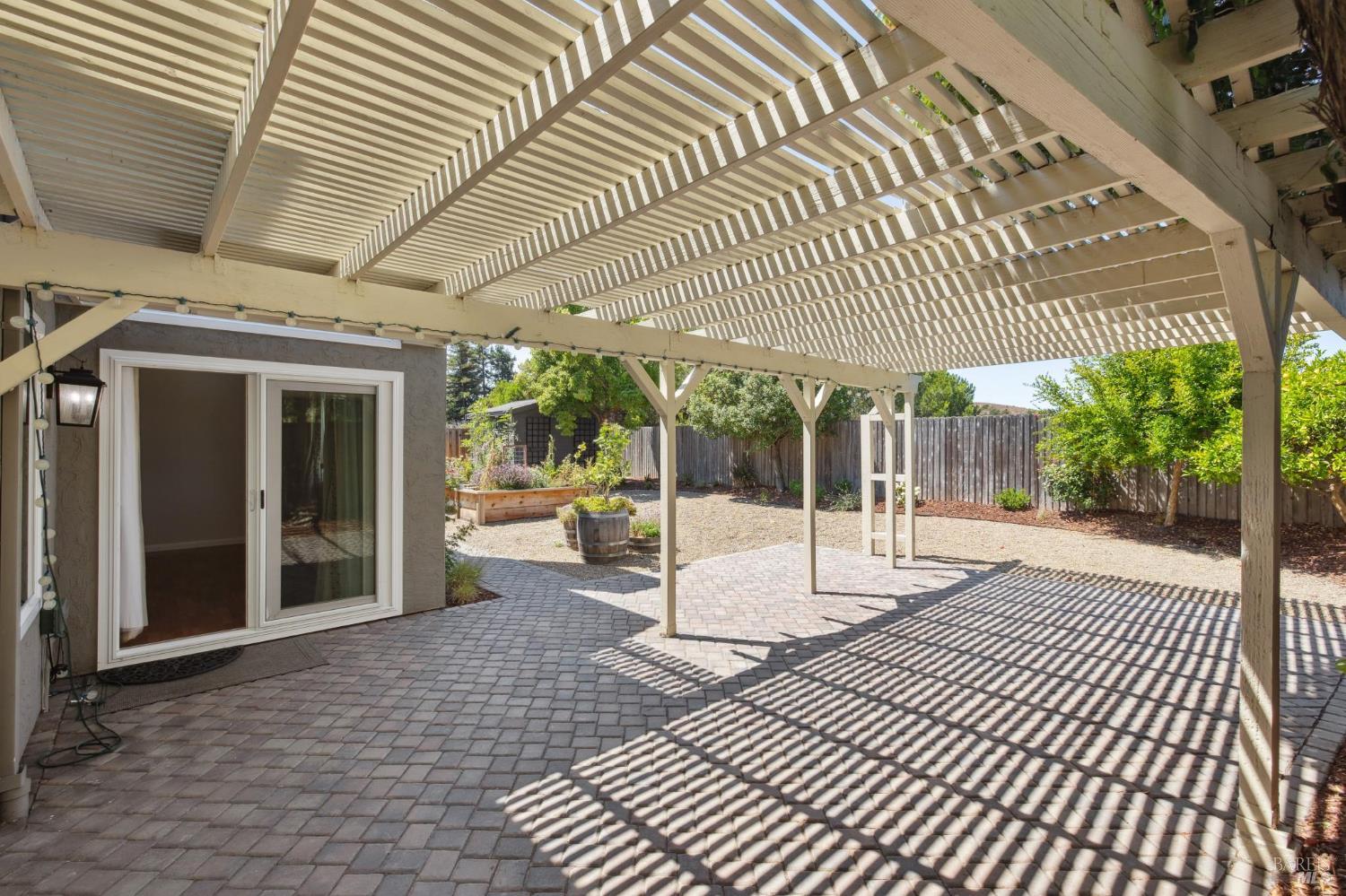 Detail Gallery Image 19 of 82 For 772 Barton Way, Benicia,  CA 94510 - 3 Beds | 2 Baths