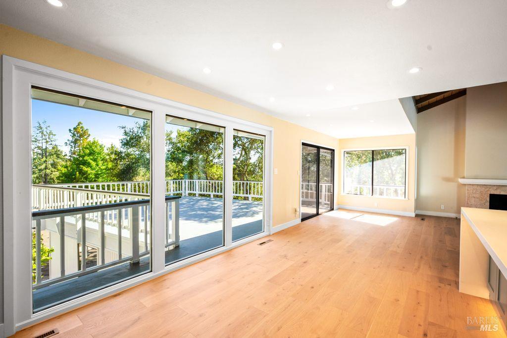 Detail Gallery Image 12 of 70 For 3351 Miraloma Dr, Santa Rosa,  CA 95404 - 4 Beds | 3 Baths