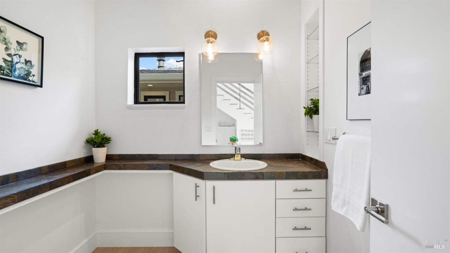 Detail Gallery Image 46 of 75 For 55 Wildwood Ln, Novato,  CA 94947 - 4 Beds | 4/1 Baths