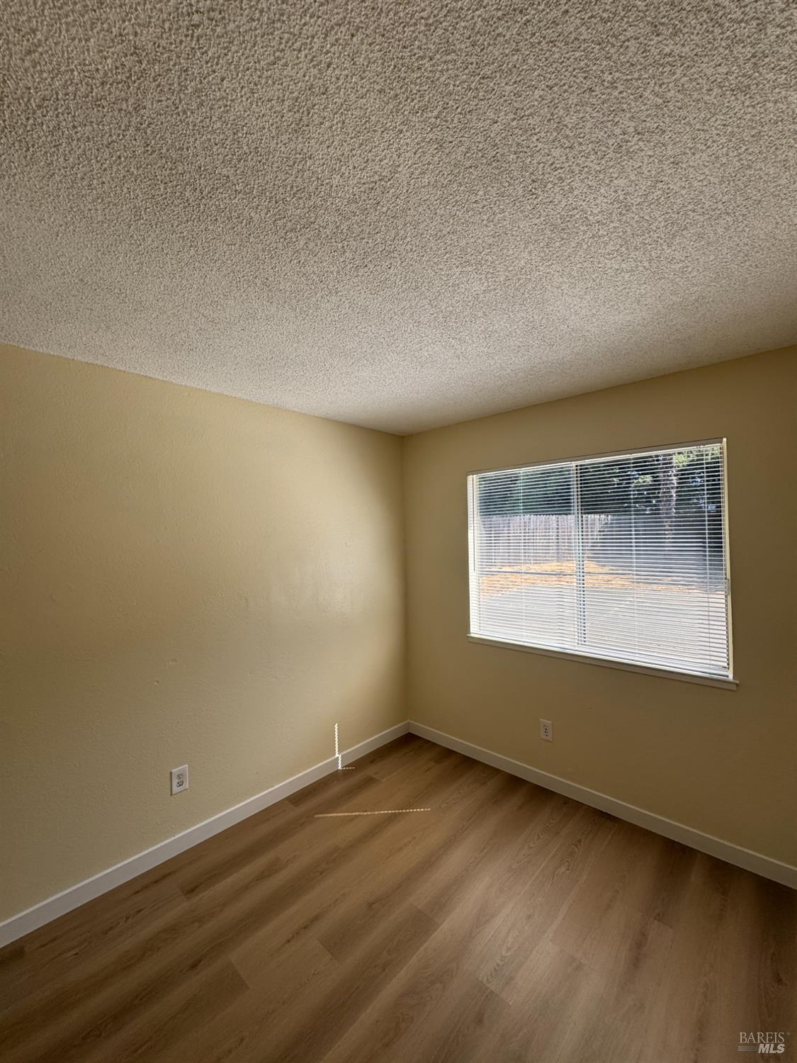 Detail Gallery Image 16 of 58 For 120 Merrimac Ct, Vallejo,  CA 94589 - 3 Beds | 2 Baths