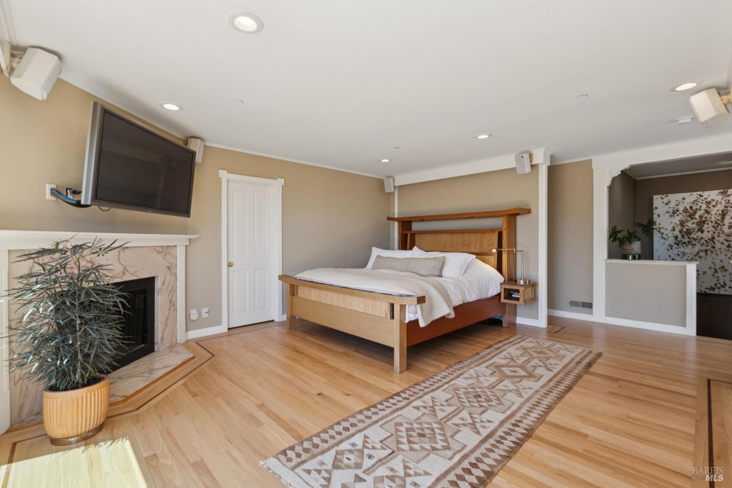 Detail Gallery Image 27 of 60 For 222 Marguerite Ave, Mill Valley,  CA 94941 - 4 Beds | 5 Baths
