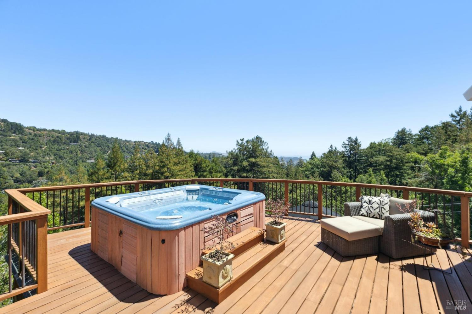Detail Gallery Image 36 of 60 For 222 Marguerite Ave, Mill Valley,  CA 94941 - 4 Beds | 5 Baths