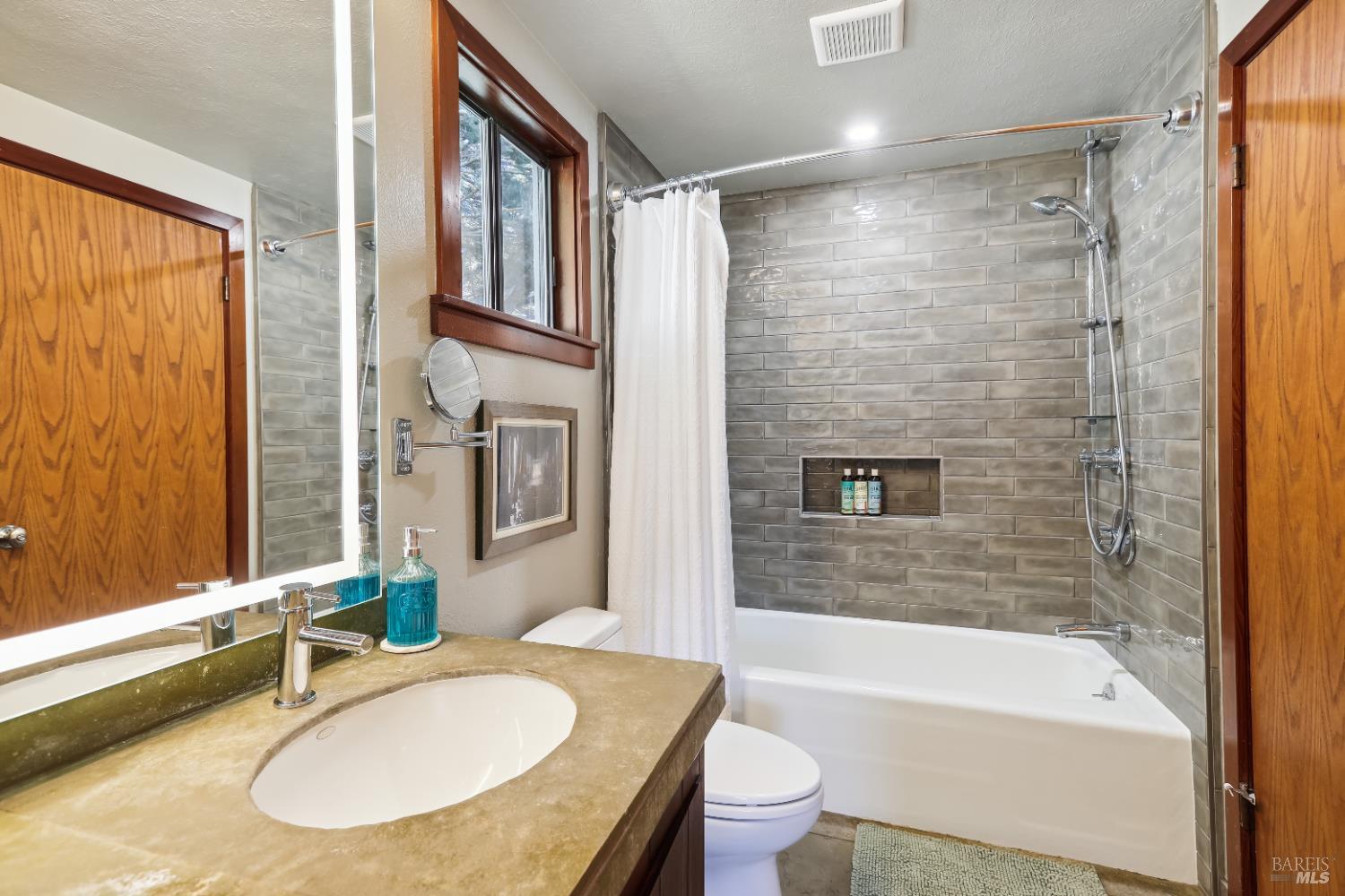 Detail Gallery Image 24 of 54 For 19906 Oyster Catcher Loop, Bodega Bay,  CA 94923 - 2 Beds | 2 Baths