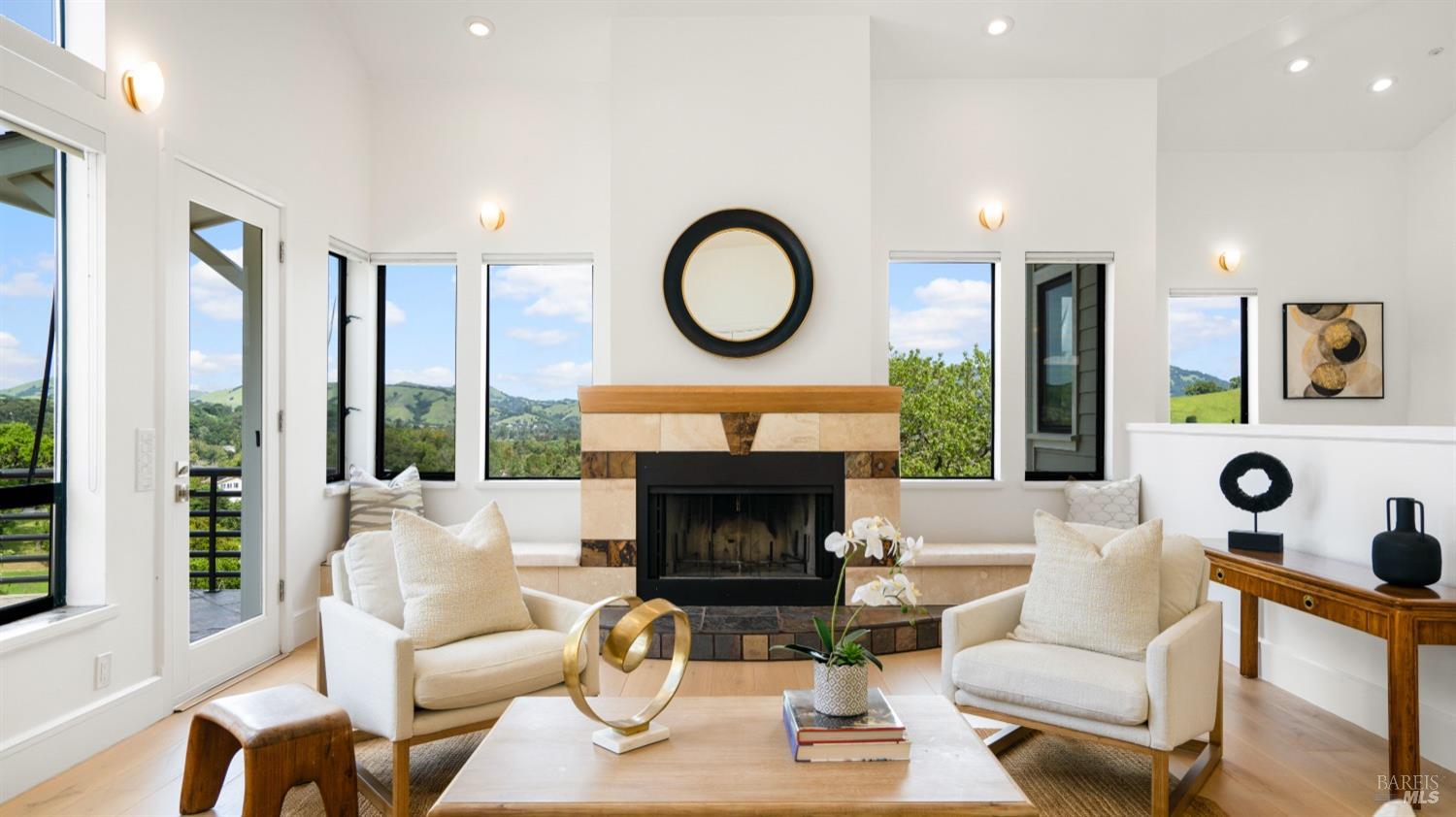 Detail Gallery Image 11 of 75 For 55 Wildwood Ln, Novato,  CA 94947 - 4 Beds | 4/1 Baths