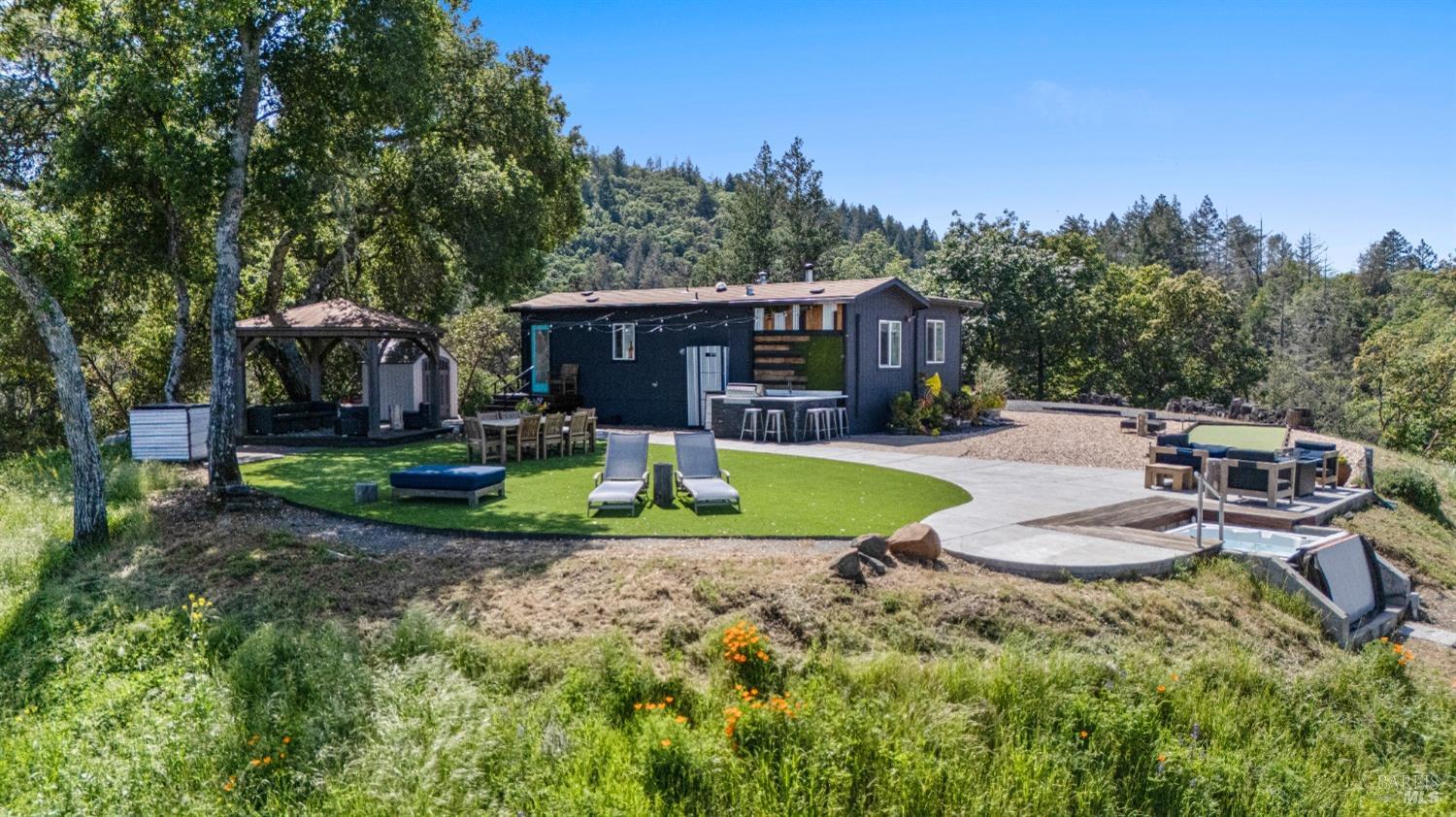 Detail Gallery Image 8 of 58 For 22855 Chianti Rd, Geyserville,  CA 95441 - 5 Beds | 3/1 Baths