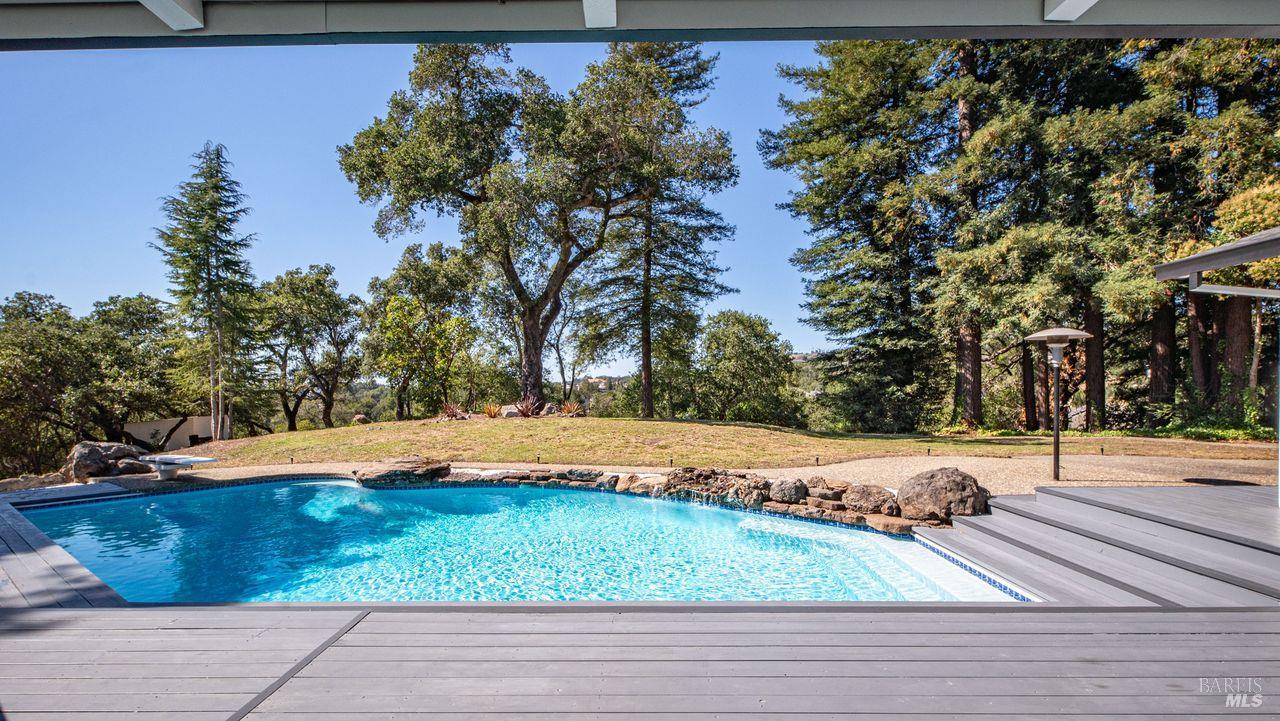 Detail Gallery Image 45 of 70 For 3351 Miraloma Dr, Santa Rosa,  CA 95404 - 4 Beds | 3 Baths