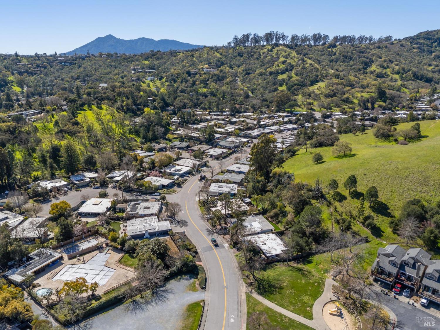 Detail Gallery Image 47 of 47 For 35 Golden Hinde Blvd, San Rafael,  CA 94903 - 4 Beds | 2 Baths