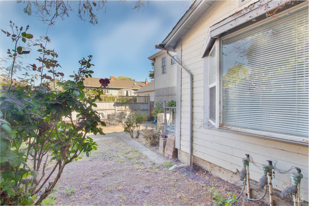 Detail Gallery Image 35 of 42 For 141 E F St, Benicia,  CA 94510 - 2 Beds | 3 Baths