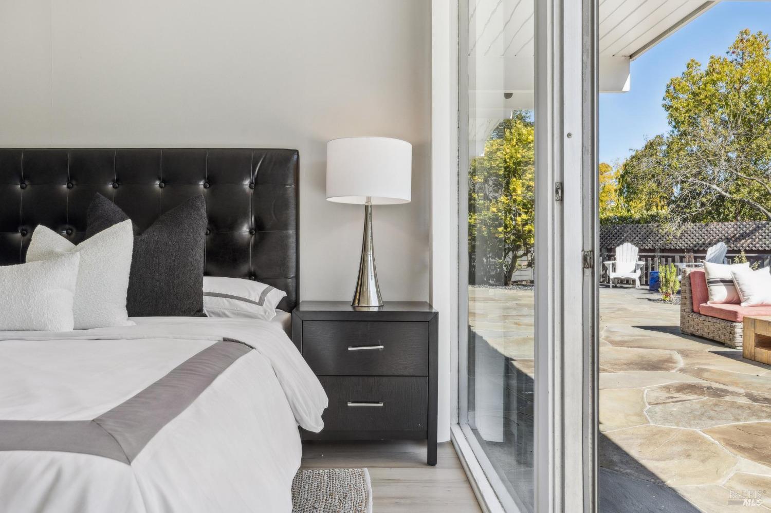 Detail Gallery Image 34 of 47 For 35 Golden Hinde Blvd, San Rafael,  CA 94903 - 4 Beds | 2 Baths