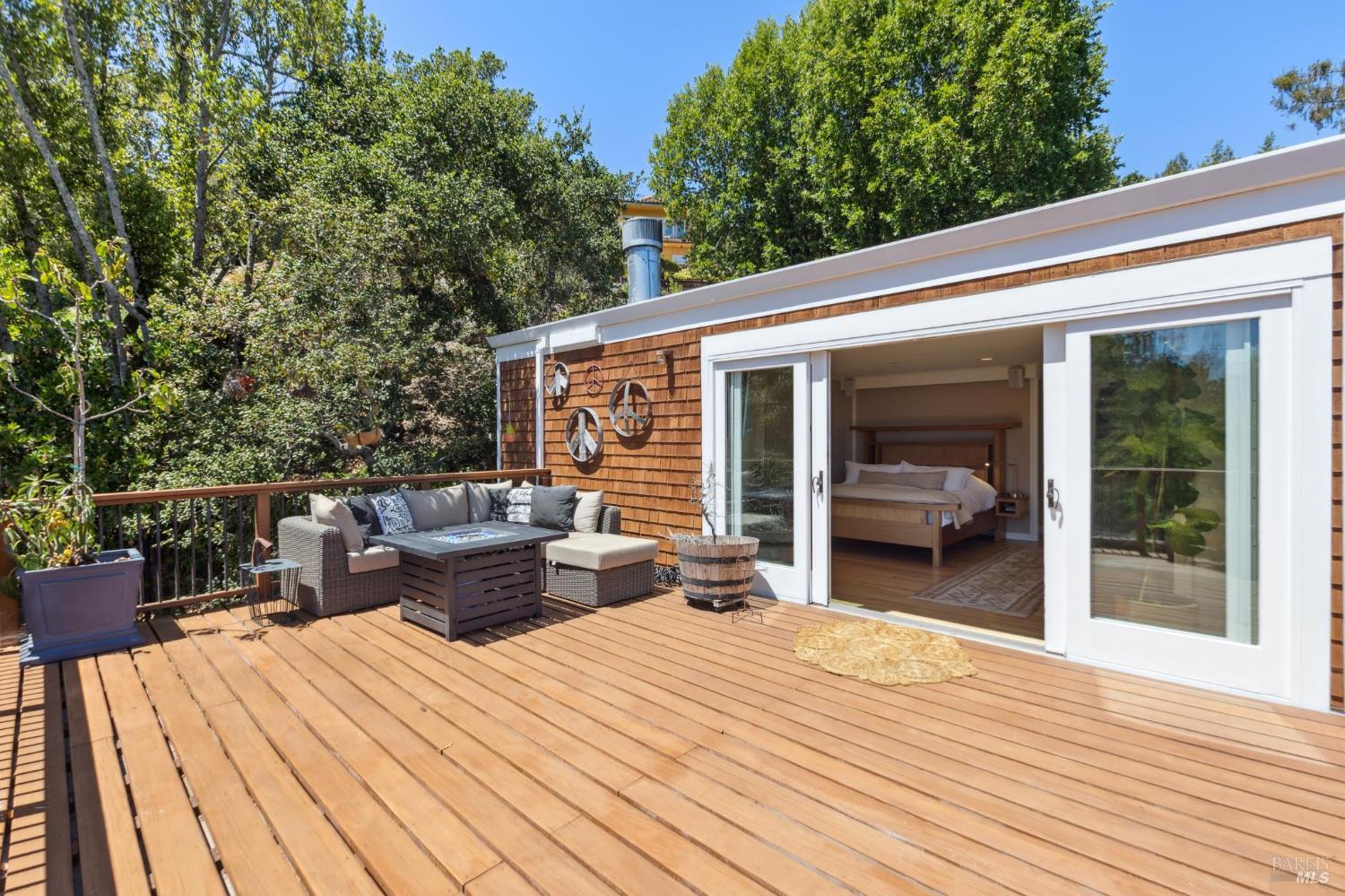 Detail Gallery Image 26 of 60 For 222 Marguerite Ave, Mill Valley,  CA 94941 - 4 Beds | 5 Baths