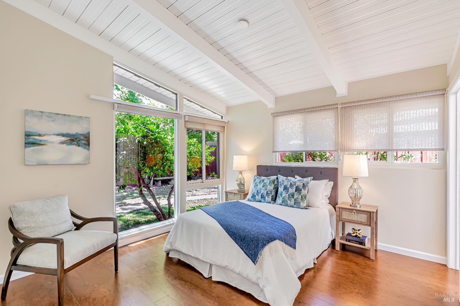 Detail Gallery Image 12 of 23 For 555 Wisteria Way, San Rafael,  CA 94903 - 3 Beds | 2 Baths