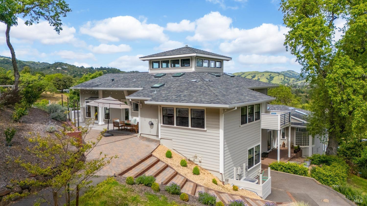Detail Gallery Image 27 of 75 For 55 Wildwood Ln, Novato,  CA 94947 - 4 Beds | 4/1 Baths