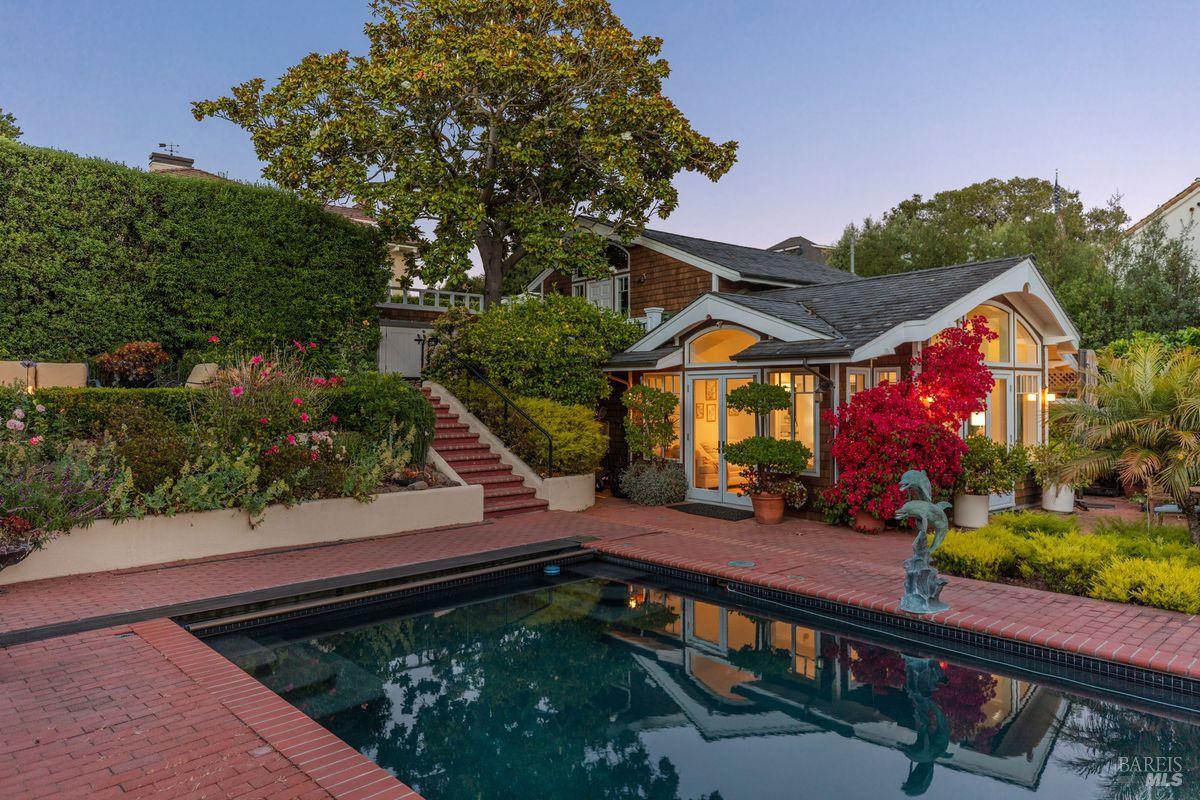 Detail Gallery Image 53 of 61 For 335 Golden Gate Ave, Belvedere,  CA 94920 - 4 Beds | 4/1 Baths