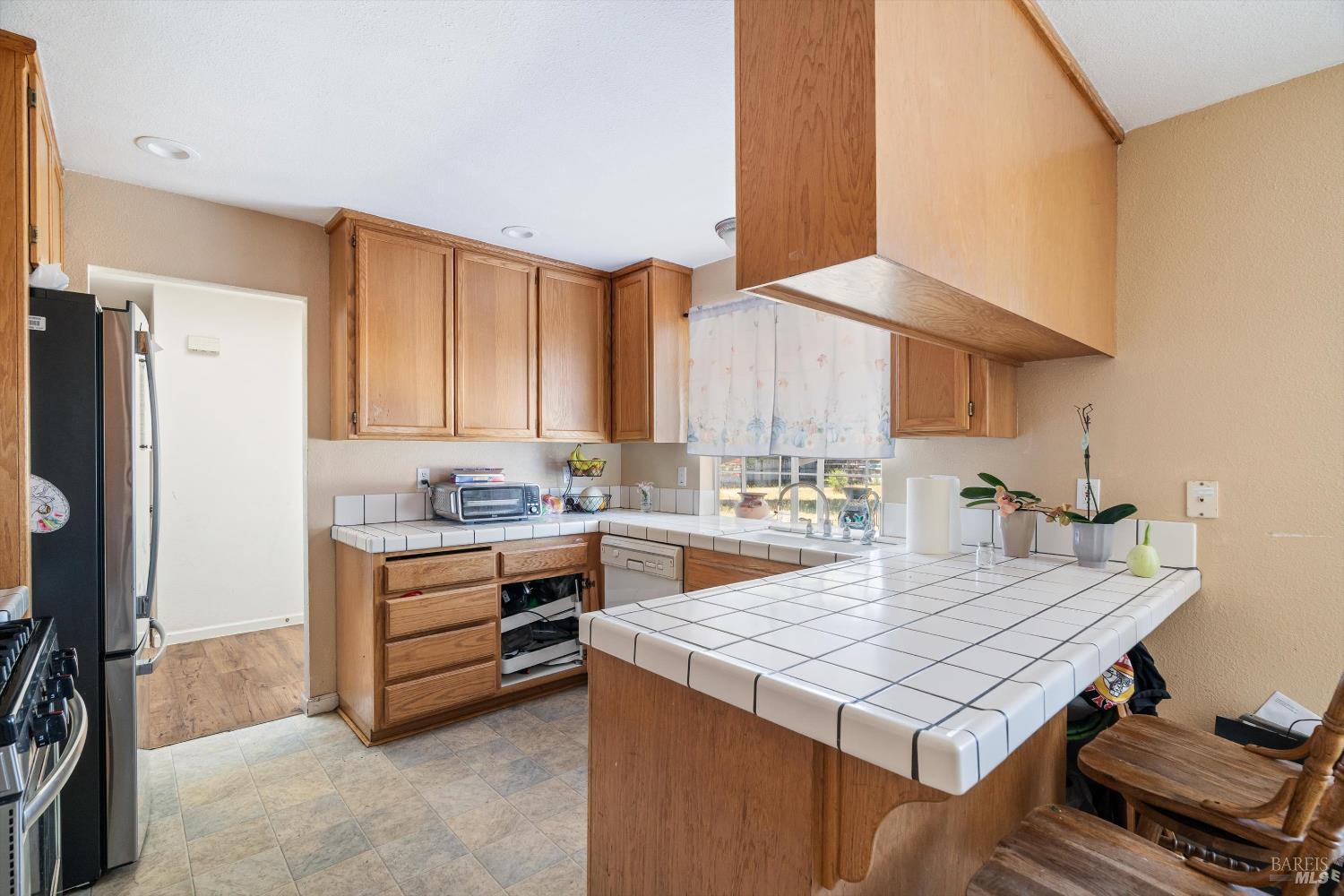 Detail Gallery Image 26 of 51 For 3980 Stony Point Rd, Santa Rosa,  CA 95407 - 3 Beds | 2 Baths