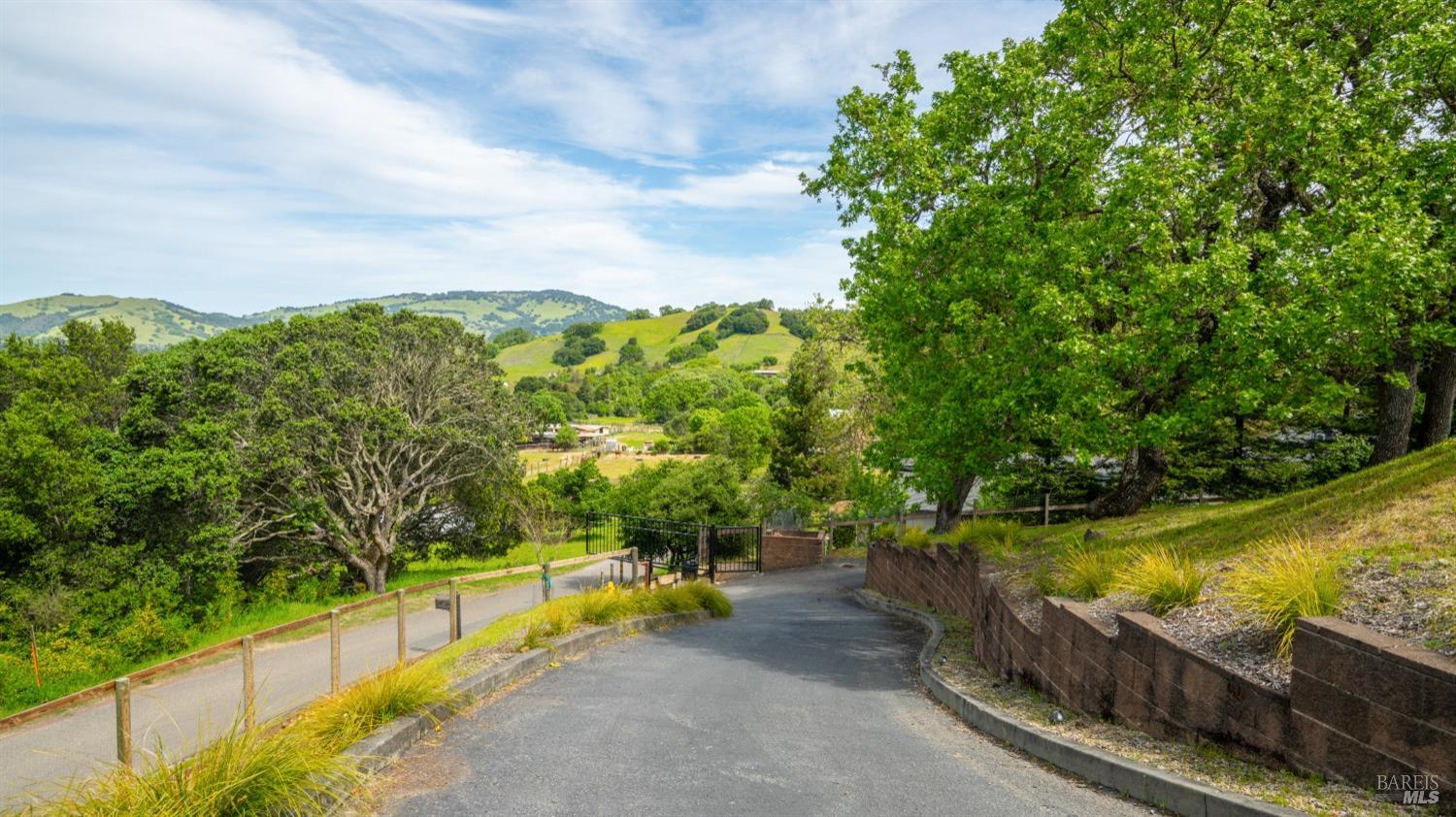 Detail Gallery Image 68 of 75 For 55 Wildwood Ln, Novato,  CA 94947 - 4 Beds | 4/1 Baths