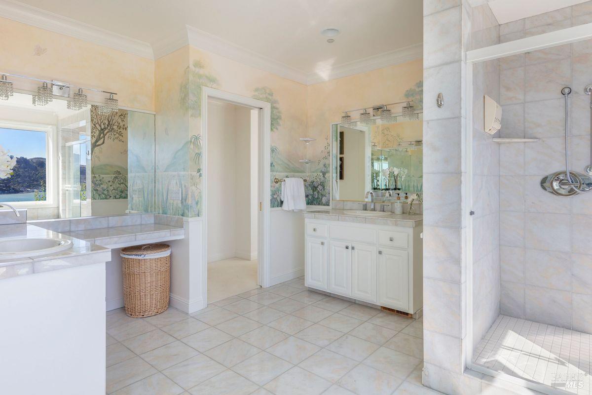 Detail Gallery Image 24 of 61 For 335 Golden Gate Ave, Belvedere,  CA 94920 - 4 Beds | 4/1 Baths