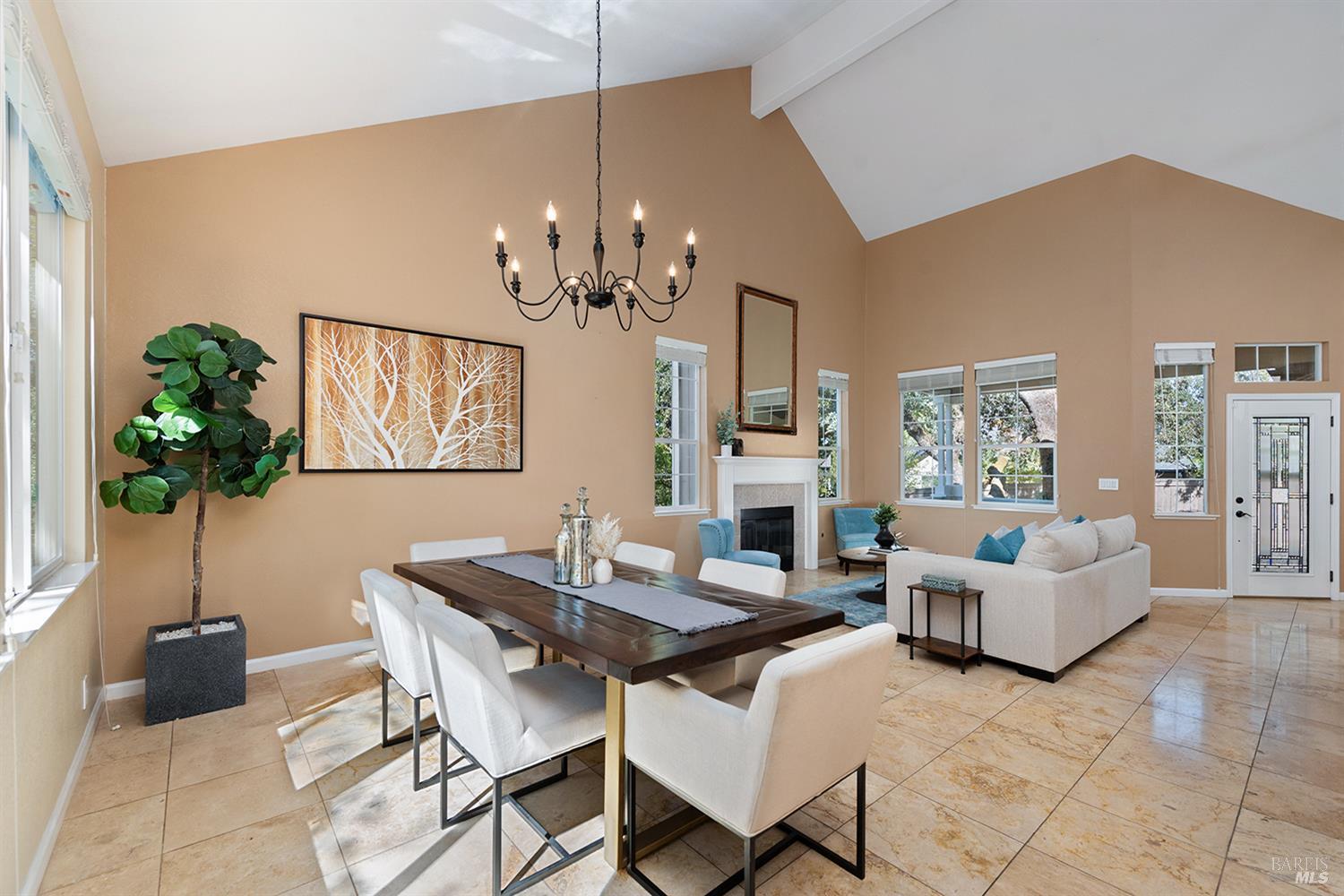 Detail Gallery Image 10 of 35 For 1209 Davida Ct, Windsor,  CA 95492 - 5 Beds | 3 Baths