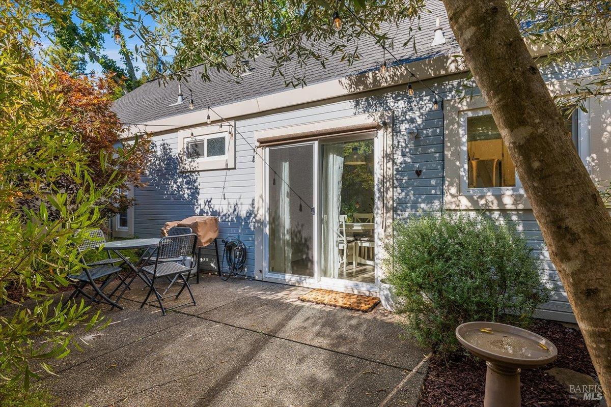 Detail Gallery Image 34 of 39 For 2707 Lakeview Dr, Santa Rosa,  CA 95405 - 2 Beds | 1 Baths