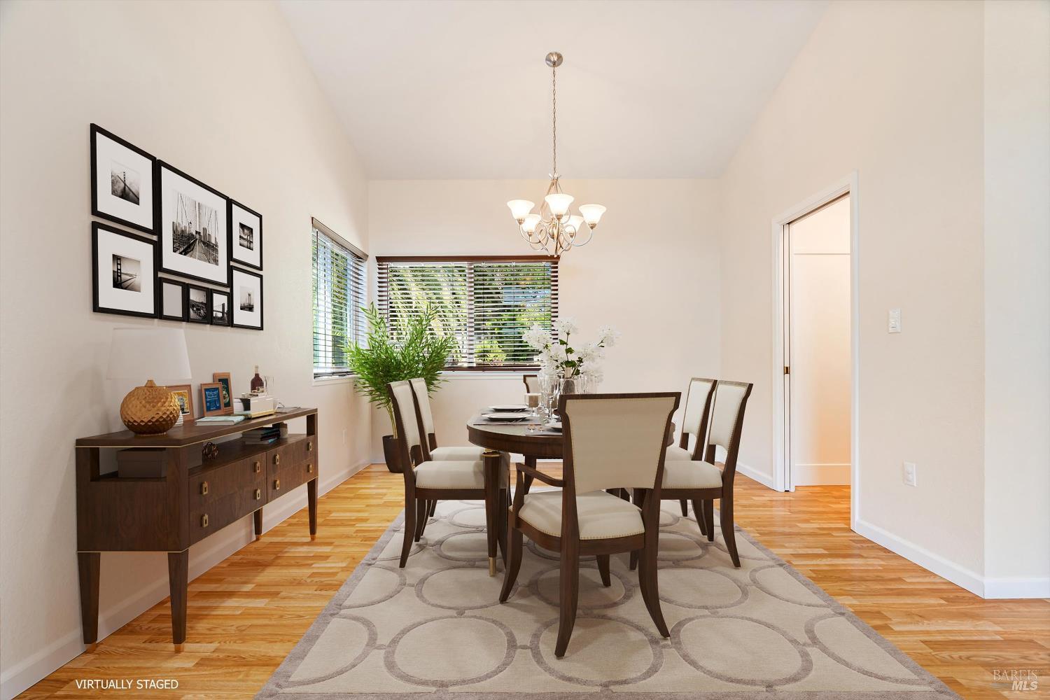 Detail Gallery Image 5 of 35 For 212 Mendelssohn Ct, Cotati,  CA 94931 - 3 Beds | 2/1 Baths