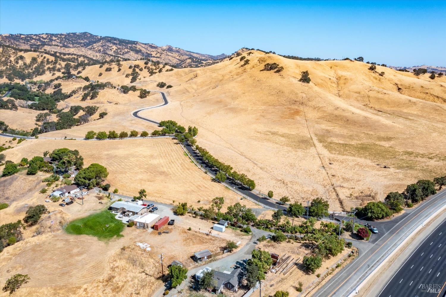 Detail Gallery Image 22 of 38 For 3523 Blue Mountain Dr, Fairfield,  CA 94534 - – Beds | – Baths