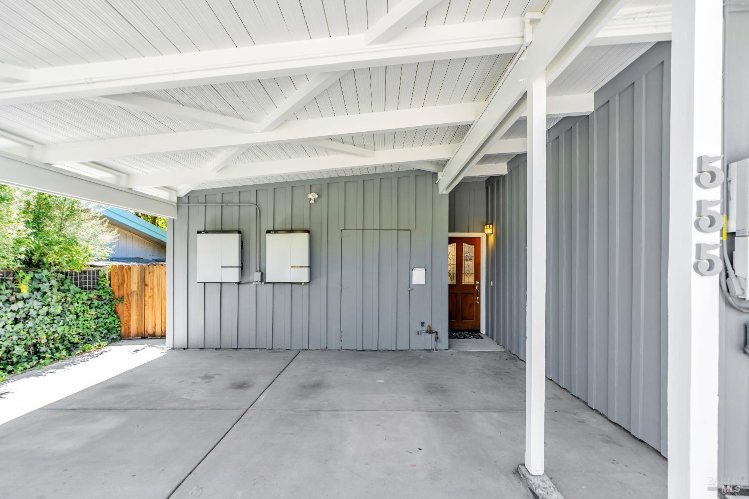 Detail Gallery Image 2 of 23 For 555 Wisteria Way, San Rafael,  CA 94903 - 3 Beds | 2 Baths