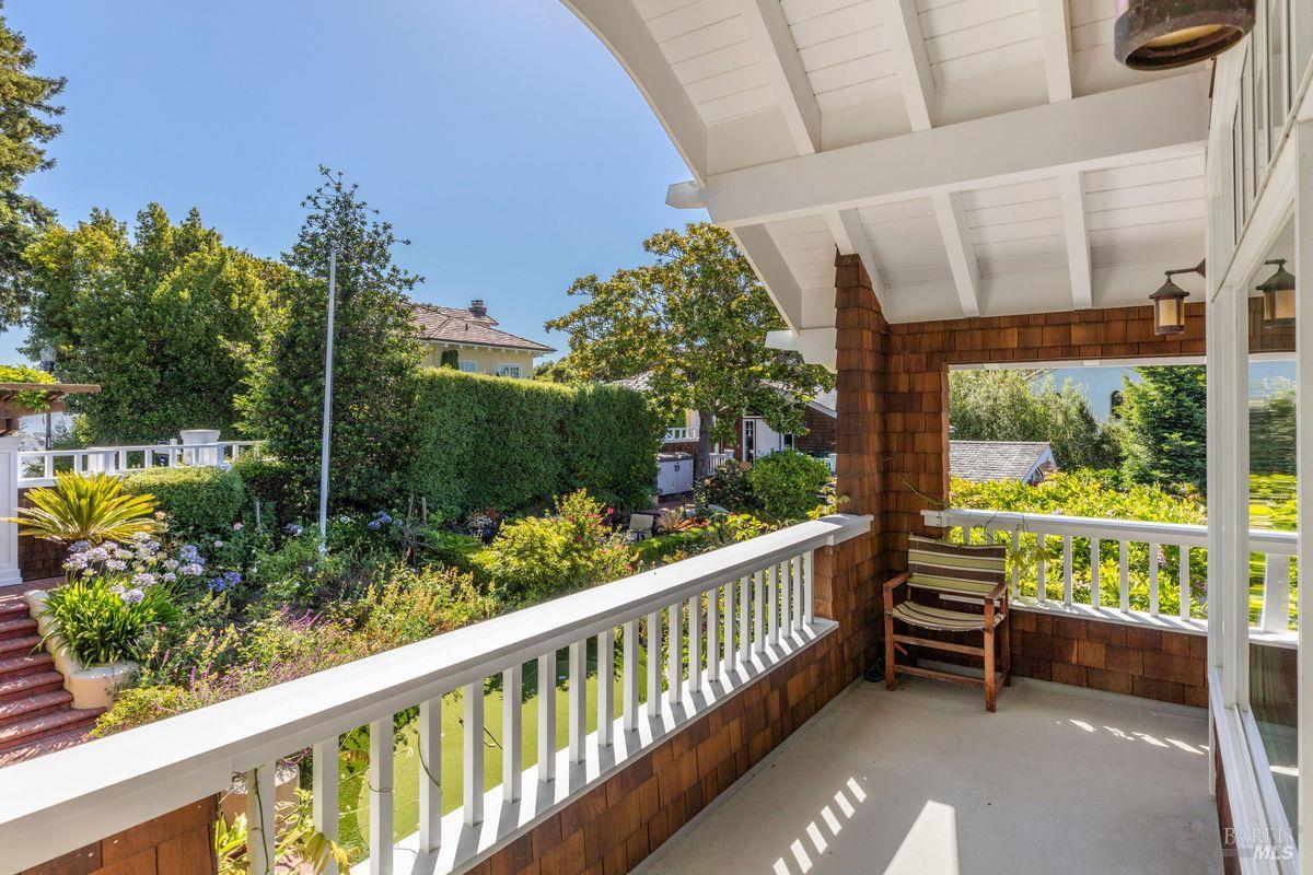Detail Gallery Image 29 of 61 For 335 Golden Gate Ave, Belvedere,  CA 94920 - 4 Beds | 4/1 Baths