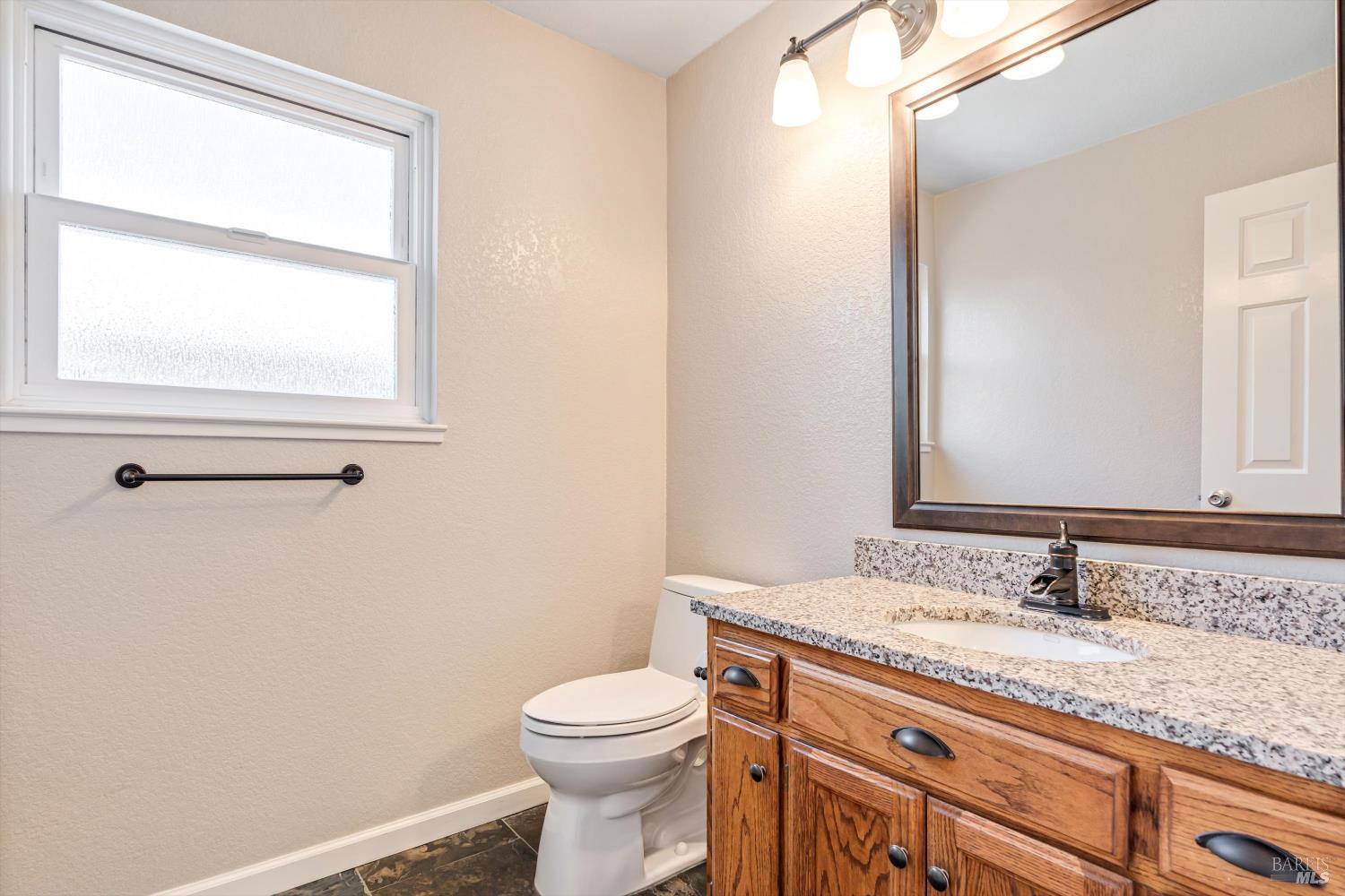 Detail Gallery Image 13 of 35 For 212 Mendelssohn Ct, Cotati,  CA 94931 - 3 Beds | 2/1 Baths