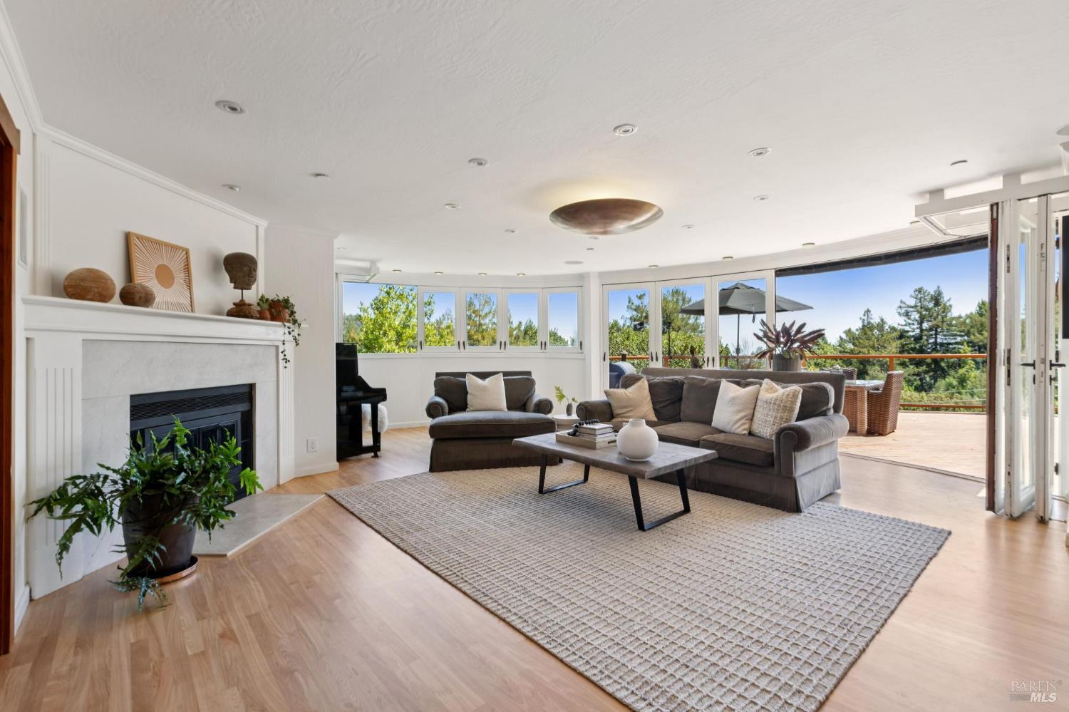 Detail Gallery Image 6 of 60 For 222 Marguerite Ave, Mill Valley,  CA 94941 - 4 Beds | 5 Baths