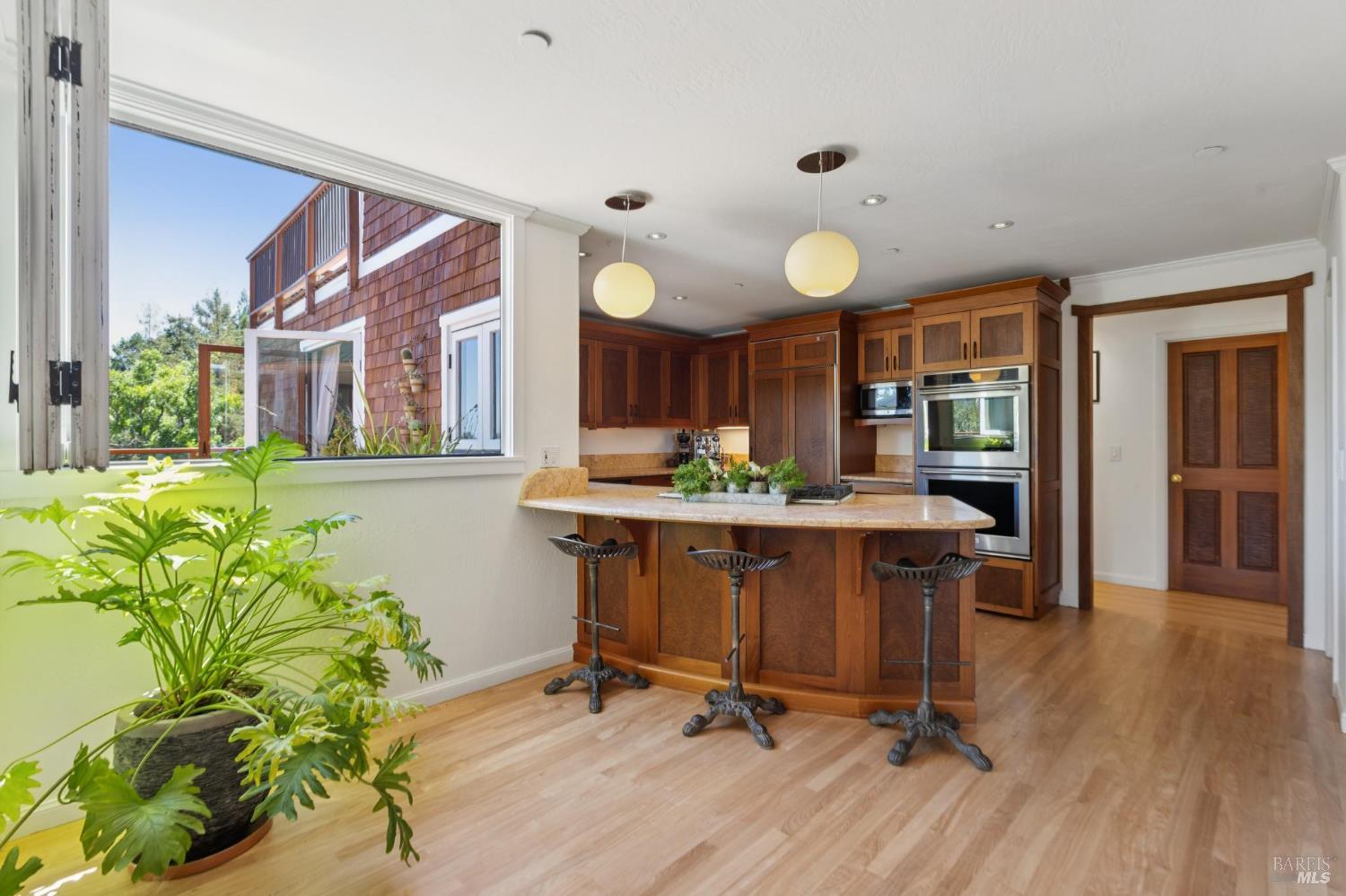 Detail Gallery Image 14 of 60 For 222 Marguerite Ave, Mill Valley,  CA 94941 - 4 Beds | 5 Baths