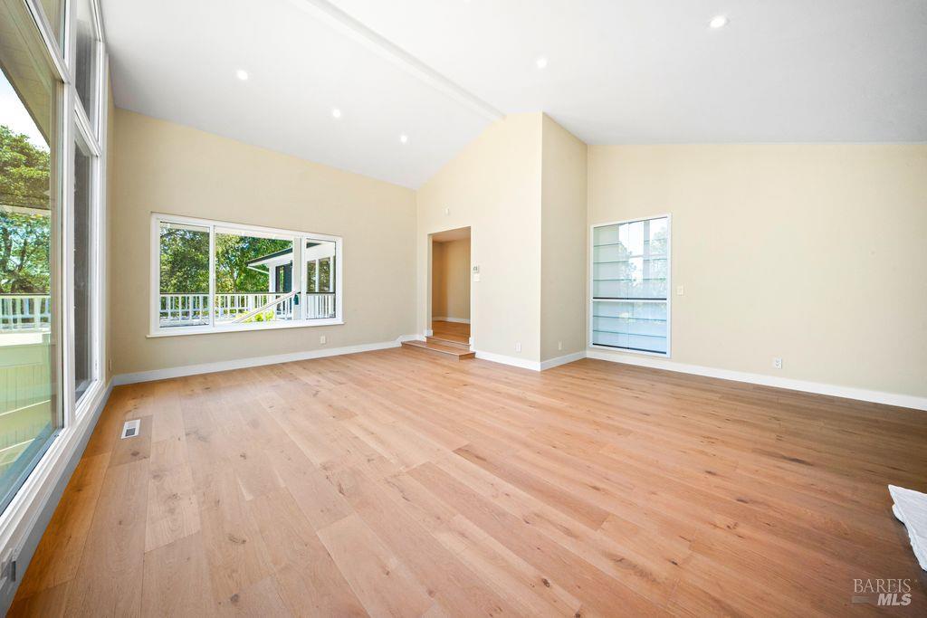 Detail Gallery Image 20 of 70 For 3351 Miraloma Dr, Santa Rosa,  CA 95404 - 4 Beds | 3 Baths