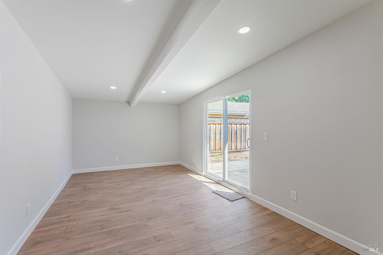 Detail Gallery Image 15 of 33 For 331 N West St, Vacaville,  CA 95688 - 3 Beds | 2 Baths