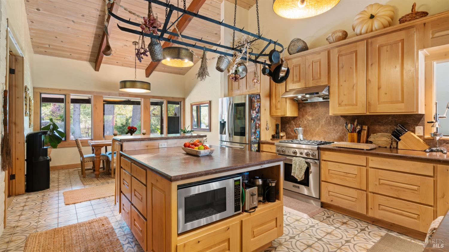 Detail Gallery Image 17 of 90 For 23 Country Club Dr, Fairfield,  CA 94534 - 4 Beds | 4 Baths