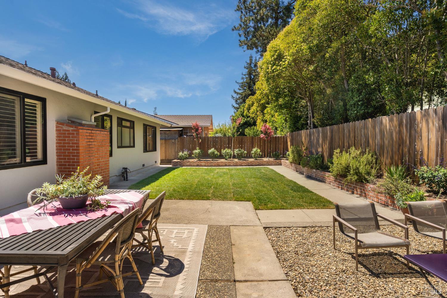 Detail Gallery Image 29 of 36 For 1560 Salvador Ave, Napa,  CA 94558 - 3 Beds | 2 Baths