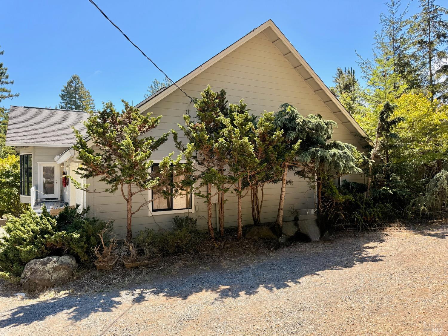 Detail Gallery Image 5 of 62 For 3700 Deer Meadow Ln, Occidental,  CA 95465 - 2 Beds | 2/1 Baths