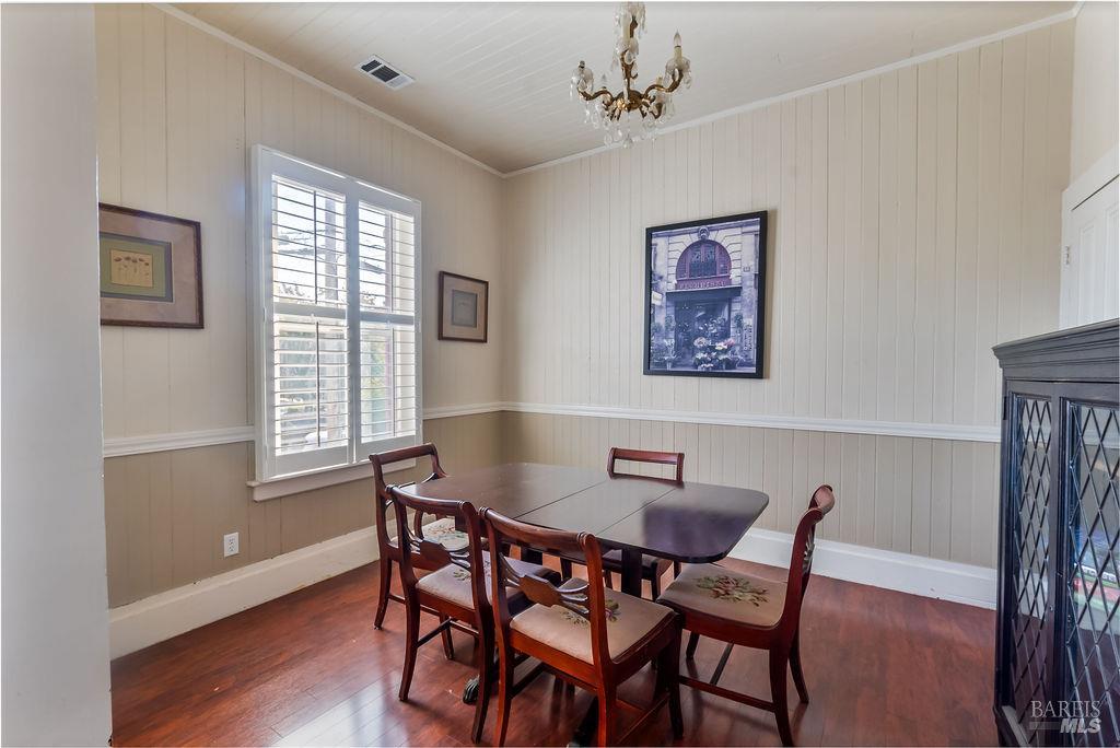 Detail Gallery Image 7 of 42 For 141 E F St, Benicia,  CA 94510 - 2 Beds | 3 Baths