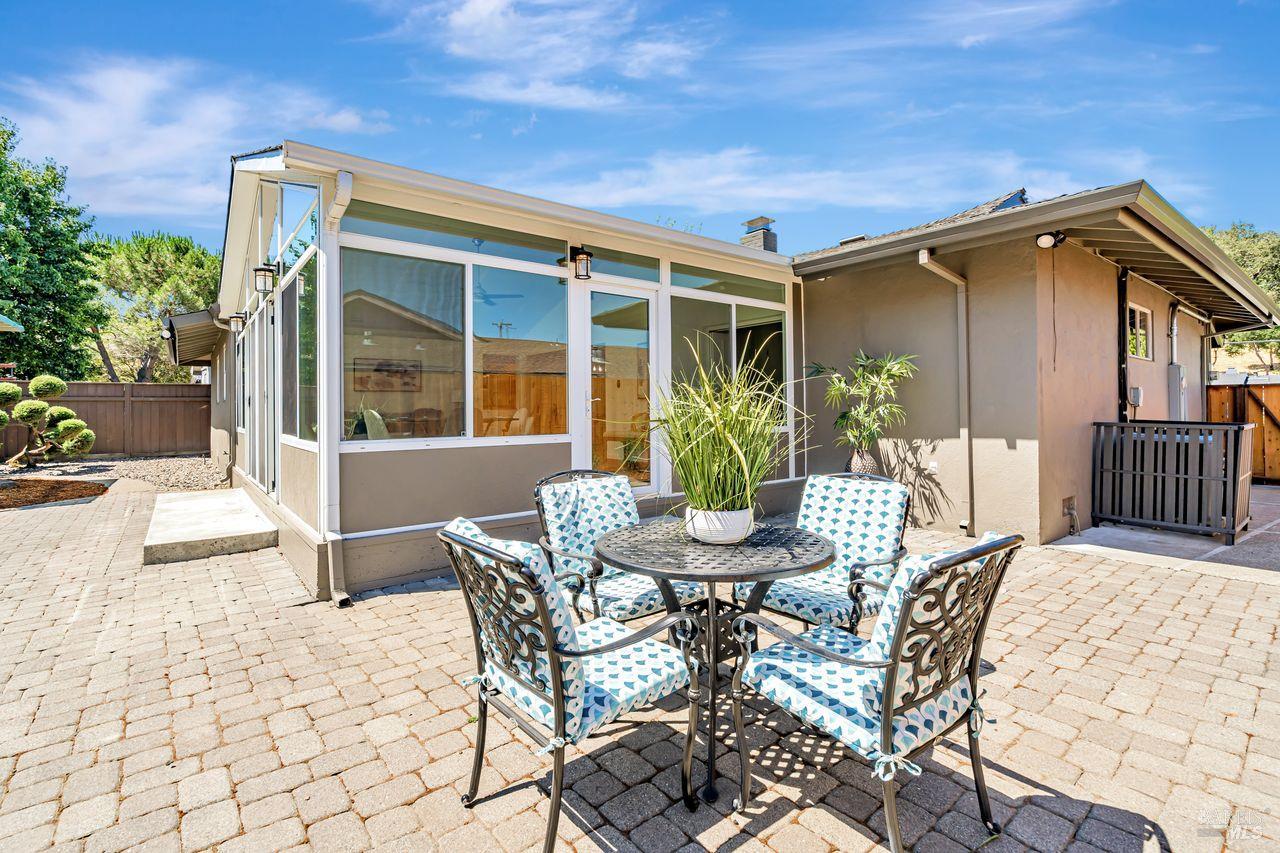 Detail Gallery Image 34 of 38 For 2180 Las Gallinas Ave, San Rafael,  CA 94903 - 3 Beds | 2 Baths