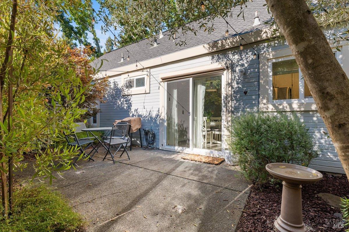 Detail Gallery Image 35 of 39 For 2707 Lakeview Dr, Santa Rosa,  CA 95405 - 2 Beds | 1 Baths