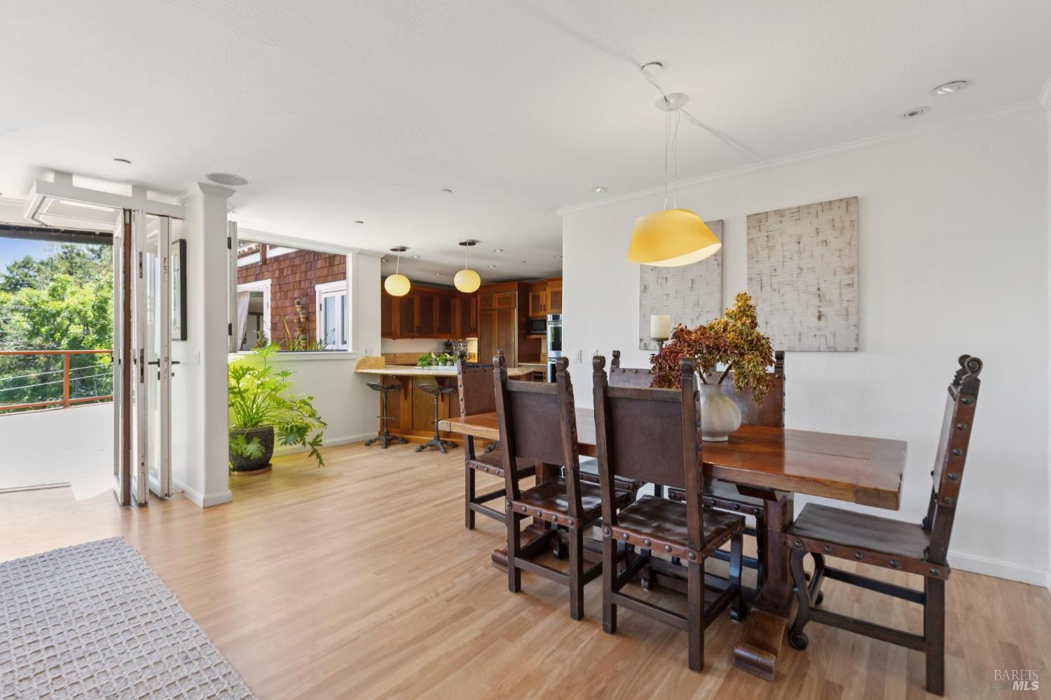 Detail Gallery Image 13 of 60 For 222 Marguerite Ave, Mill Valley,  CA 94941 - 4 Beds | 5 Baths