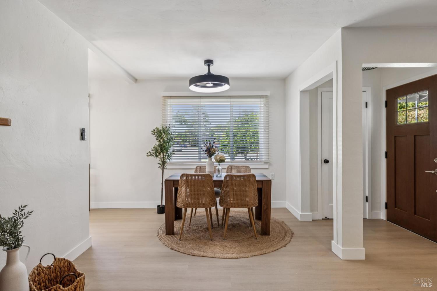 Detail Gallery Image 10 of 38 For 846 Wilmac Ave, Novato,  CA 94947 - – Beds | – Baths