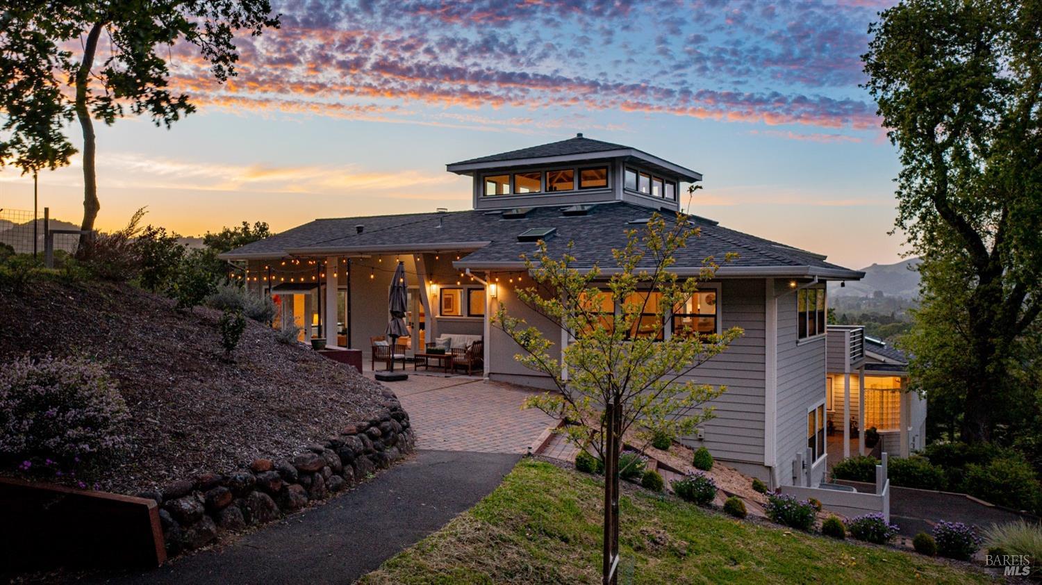 Detail Gallery Image 58 of 75 For 55 Wildwood Ln, Novato,  CA 94947 - 4 Beds | 4/1 Baths